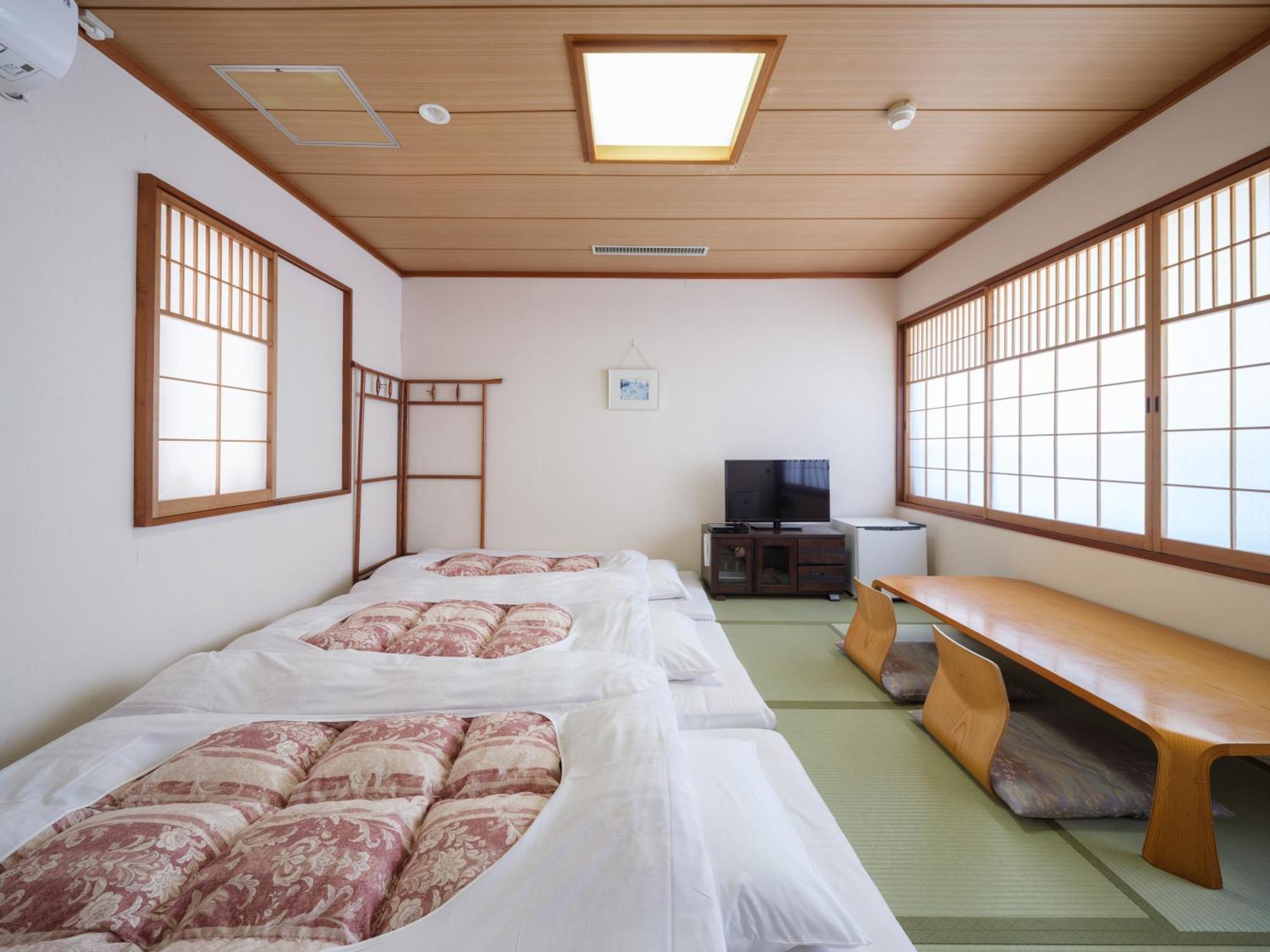 โยไกชิ รอยัล โฮเต็ล Hotel Yokaichi ภายนอก รูปภาพ